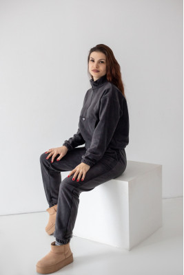 Костюм жіночий